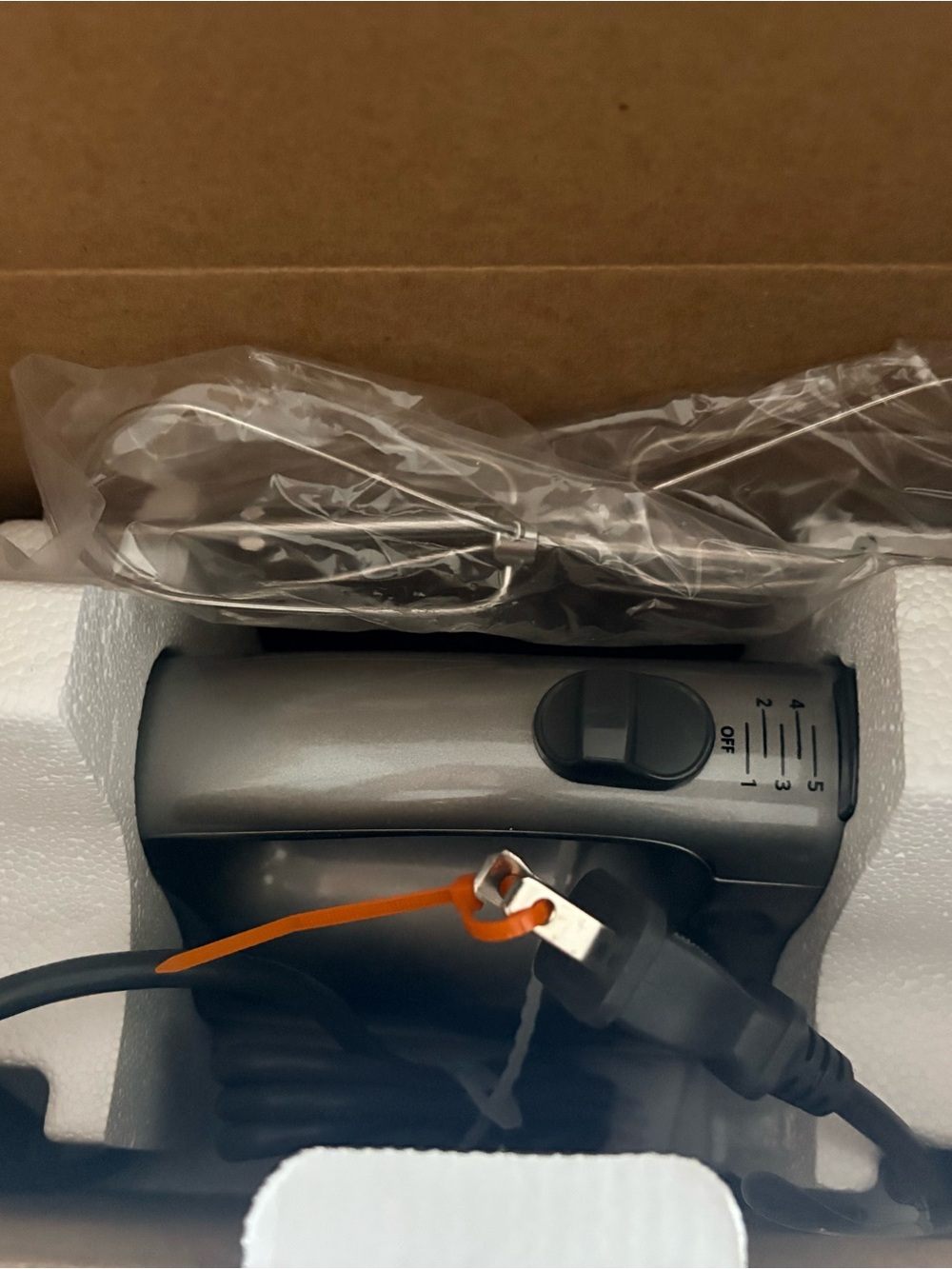 Stainless edition KitchenAid Hand Mixer. New in box. - Picture 6 of 6